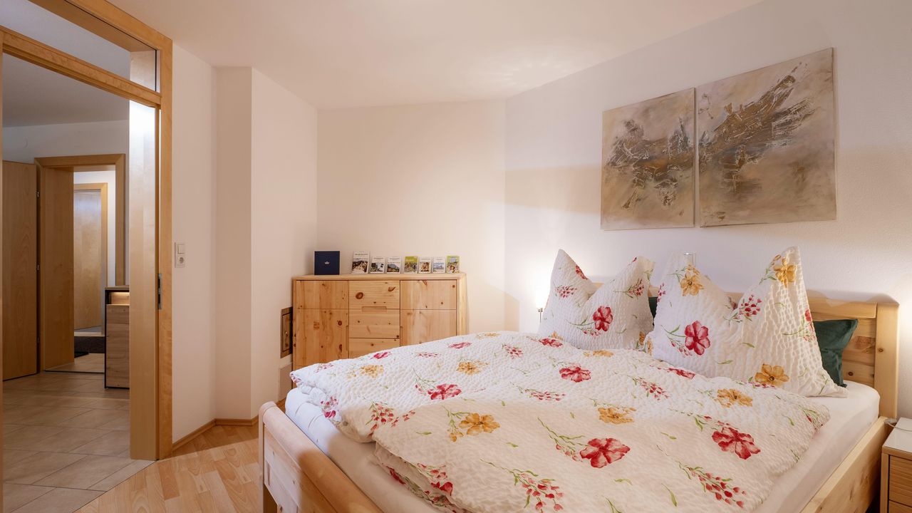 Appartement_Irmi_Unterhauning_58d_Soell_Schlafzimm Appartement_Irmi_Unterhauning_58d_Soell_Schlafzimm
